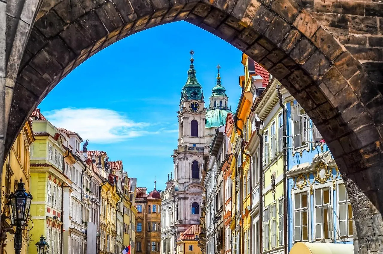 Charles Bridge Hostel & Apartments location
