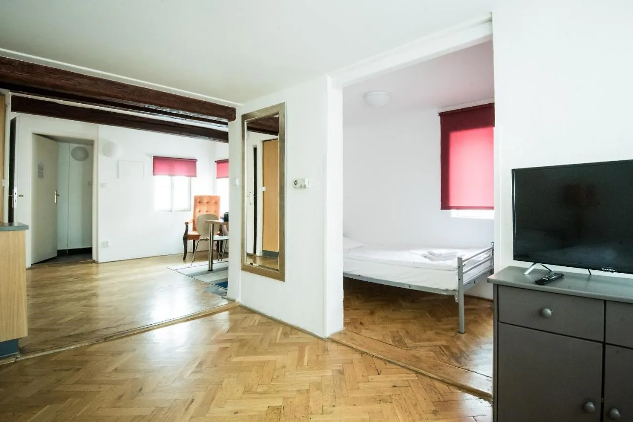Charles Bridge Hostel & Apartments Прага 0*,