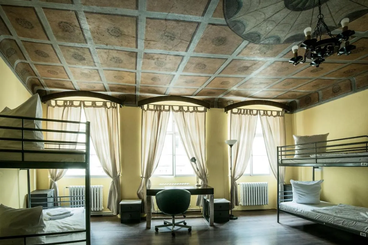 Charles Bridge Hostel & Apartments Prag 0*,  Tjeckien
