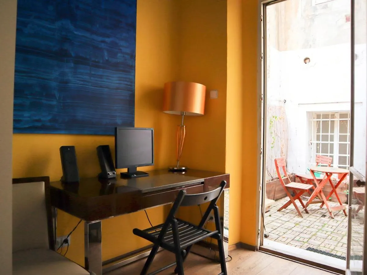 Charles Bridge Hostel & Apartments Prag Tjeckien